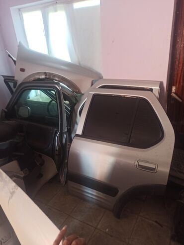 Soyutma və qızdırma sistemləri: Bu Opel Frontera avtomobili üçün ehtiyat hissələrinin elanıdır.gümüşü