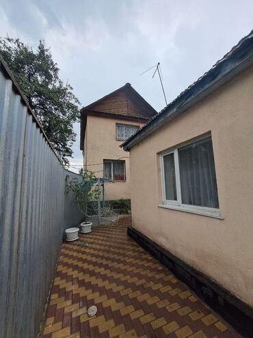 пишпек пол дом: Полдома, 130 м², 5 комнат, Собственник