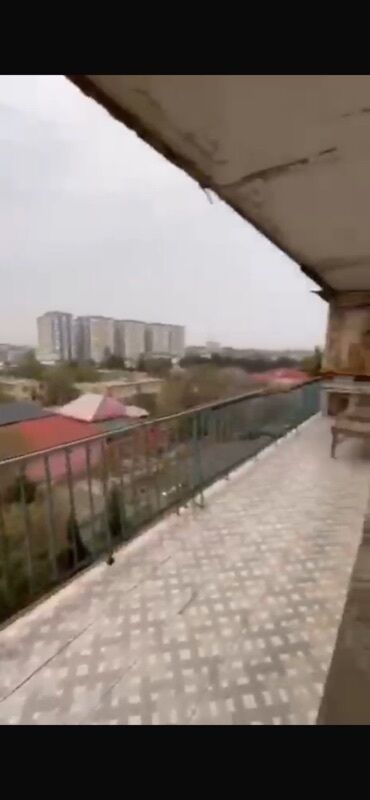 Otaqların uzunmüddətli kirayəsi: 🏡 Bakıxanovda geniş ev satılır Ünvan: Əhmədbəy Ağayev küçəsi 41/45 — 5