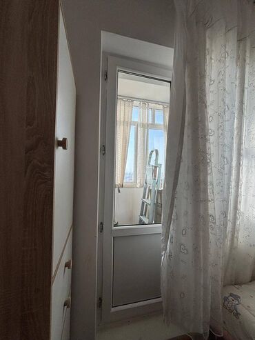 квартира в бишкеке с подселением: 2 бөлмө, 52 кв. м, 106-серия жакшыртылган, 7 кабат, Косметикалык ремонт