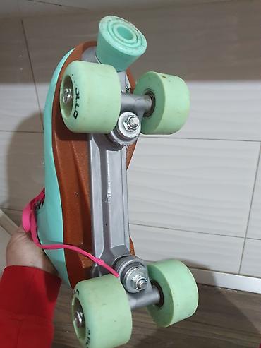 Roleri i rolšue: Rolsule - Boja čizme: mint/tirkizna - Pertle: jarko roze - Visoka — 11