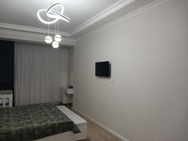 Yeni tikili: Saray MTK -da 3 cü mərtəbədə 92 kv ölçüdə ev satılır.İlkin ödəniş — 8