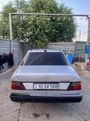 mercedes e class w124: Mercedes-Benz W124: 2.3 l | 1992 il Sedan — 5