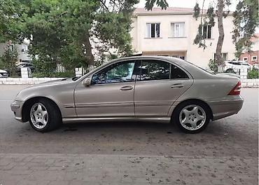 Mercedes-Benz: Mercedes-Benz 200: 2.2 l | 2001 il — 4