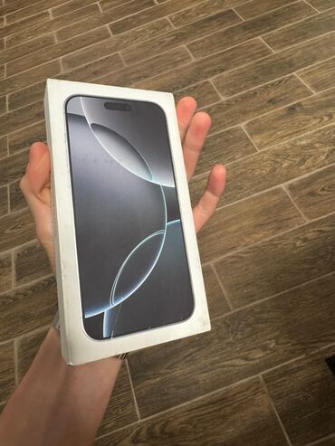 i̇phone 13 mini: IPhone 14, 256 GB, Desert Titanium, Face ID