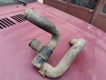 Auto delovi: Termostat sa crevima Lada 2121 Niva br.3. Polovno, očuvano. Skinuto sa — 1