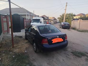 Унаа: Volkswagen Bora: 2002 г., 2 л, Кол менен иштөөчү, Бензин, Седан — 2
