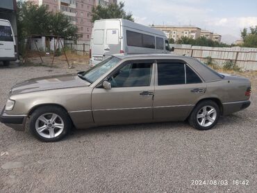 с класс 221: Mercedes-Benz W124: 1990 г., 2 л, Механика, Газ, Седан