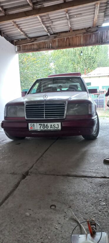 обмен на кв: Mercedes-Benz W124: 1992 г., 2.3 л, Автомат, Бензин, Седан