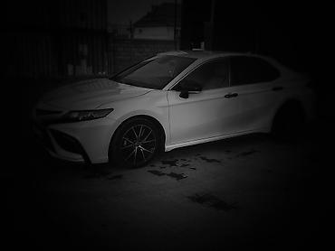 салон на камри: Toyota Camry: 2022 г., 2.5 л, Автомат, Гибрид, Седан — 6