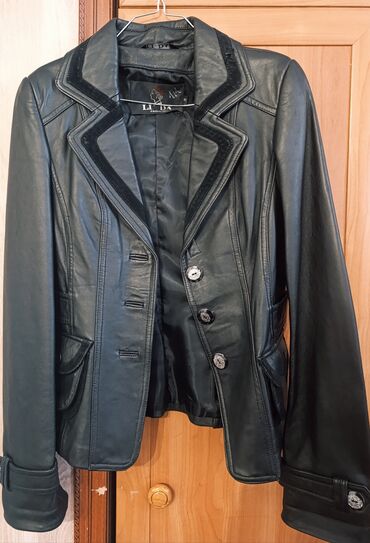 продам куртку: Кожаная куртка, Натуральная кожа, S (EU 36), M (EU 38), L (EU 40)