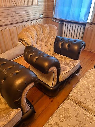 divan ortuk: 🛋️ Divan və kreslo dəsti satılır! 2 ədəd divan, 2 ədəd kreslo və 1 — 7