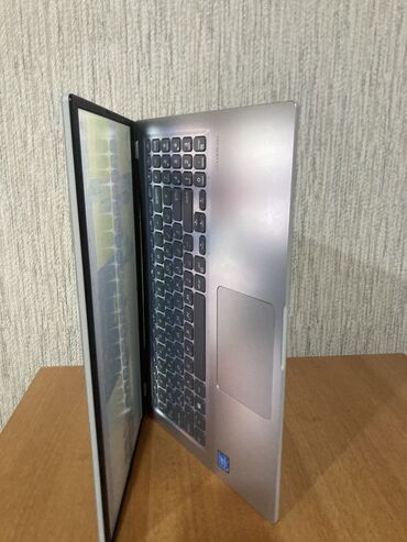 ASUS: Salam notebook asus 1tb yaddaş var təzə alınıb 9-10 ay olar nağd — 10