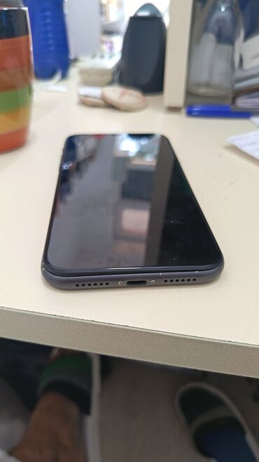 IPhone 11, Qara