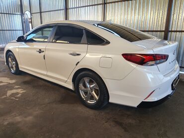 Hyundai: Hyundai Sonata: 2018 г., 2 л, Автомат, Газ, Седан — 2