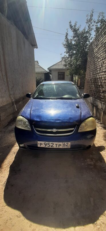 аренда машина: Chevrolet Lacetti: 2008 г., 1.4 л, Механика, Газ, Седан