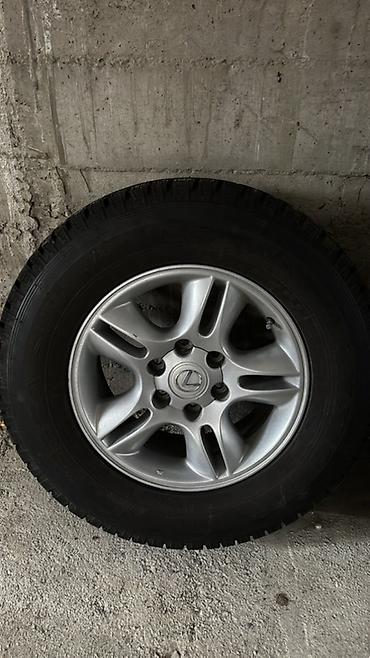 r16 lexus: Комплект из 4 колес Lexus: оригинальные литые диски + зимние шины. - — 1