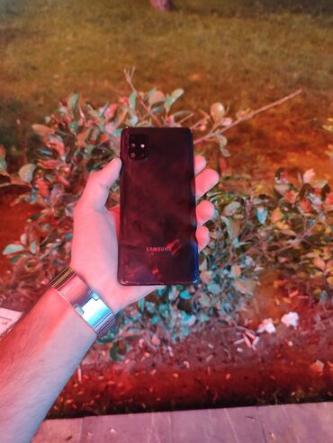 телефон флай 516: Samsung Galaxy A71, 128 ГБ, цвет - Черный, Кнопочный, Отпечаток пальца, Face ID
