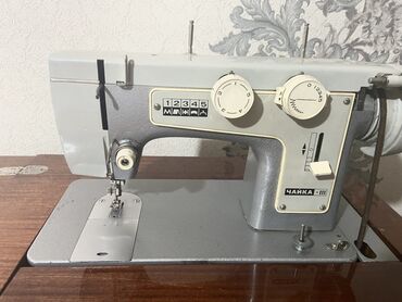 швейные машинки для кожи: Швейная машина Chayka, Швейно-вышивальная, Полуавтомат