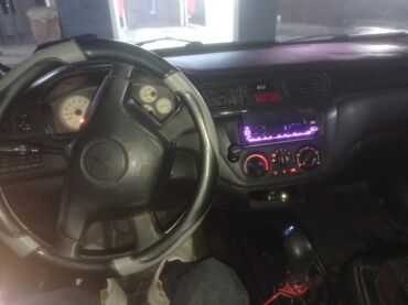 Mitsubishi: Mitsubishi Lancer: 2004 г., 1.6 л, Механика, Бензин, Седан — 10