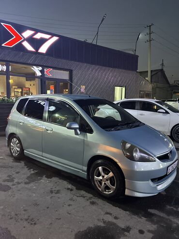 очень срочно продам авто: Honda Fit: 2002 г., 1.3 л, Автомат, Бензин