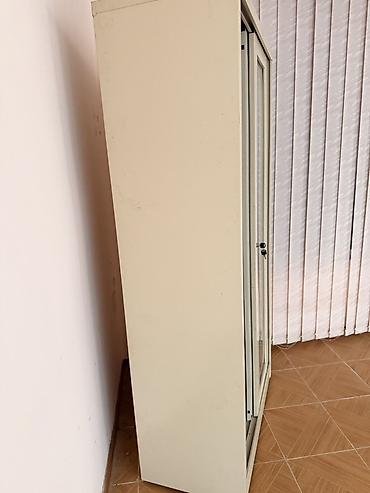 Витрины-шкафы: Metall şkaf – şüşə sürgülü qapılarla - Material: qalın metal gövdə — 3