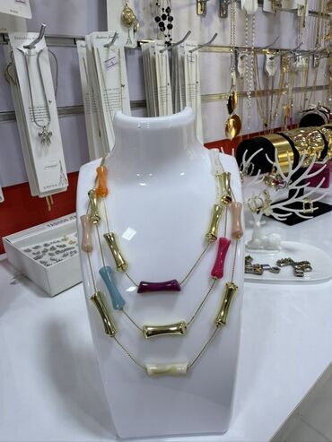 Bijuteriya dəstləri: Qadın bəzək aksesuarları – geniş seçim Məhsullar: - Qızılı tonlarda — 93