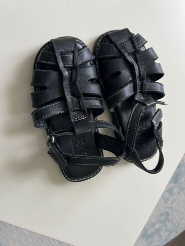 Kids sandals: Rəng - Qara Basanojkalar, Adidas, Ölçü: 25, Uniseks — 1