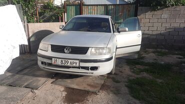 Volkswagen: Volkswagen Passat: 1996 г., 1.8 л, Механика, Бензин, Седан