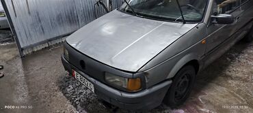 продам срочно машину: Volkswagen Passat: 1991 г., 1.8 л, Механика, Бензин, Седан