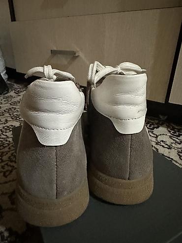 Ботинки и ботильоны: Новые Замшевые Деми ботинки в 39 размере на замке и шнурках — 3