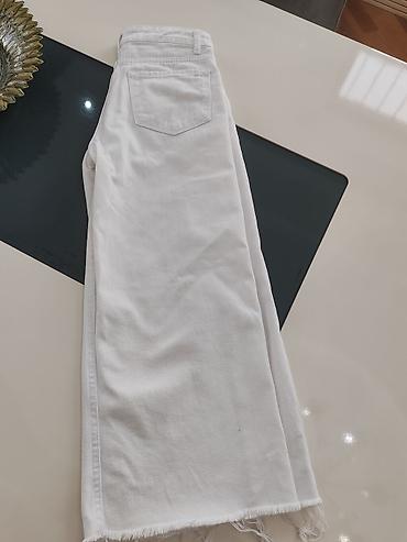 zara kurtka: ZARA qadın cins şalvar – ağ rəng - Model: geniş kəsim (wide leg) — 3