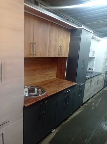 Кухонные шкафы: Кухонные гарнитуры Кухонные гарнитуры новые Ширина 2м Высота 2м — 2