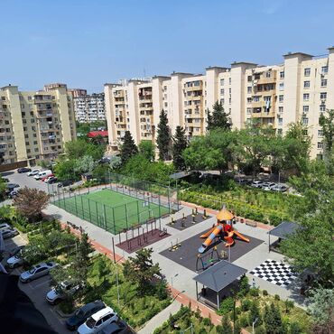 xirdalanda heyder parkinin yaninda evler: Bakı, Həzi Aslanov qəs., 2 otaqlı, Köhnə tikili, 60 kv. m