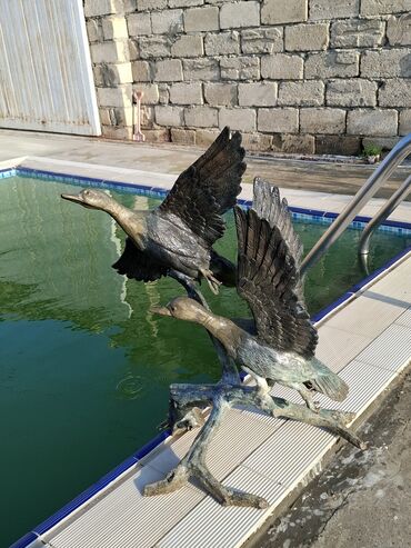 Heykəlciklər: Bürünc heykəl kompozisiyası - Uşaq fiquru və skamyadan ibarət bürünc — 5