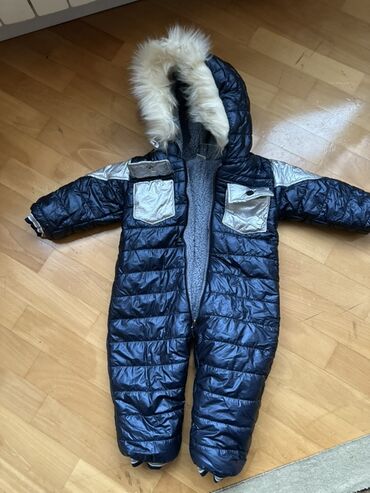 Kombinezonlar: Uşaq üçün qış dəsti - 2 hissədən ibarət: tam bədən üçün kombinezon və — 1