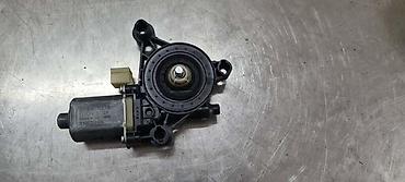 bosch sauber: MOTORIC PODIZACA STAKLA ZA SEAT LEON - 5Q0959801B | Motoric podizaca — 1