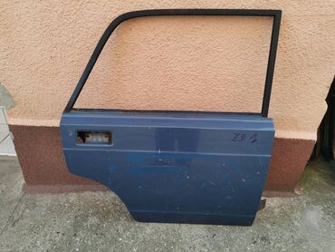 Auto delovi: Vrata zadnja desna Lada 2107 Riva,2105 u plavoj boji ZD1. Vrata su — 1