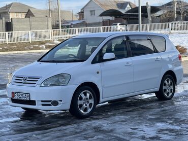 Toyota: Toyota Ipsum: 2002 г., 2.4 л, Автомат, Газ, Минивэн