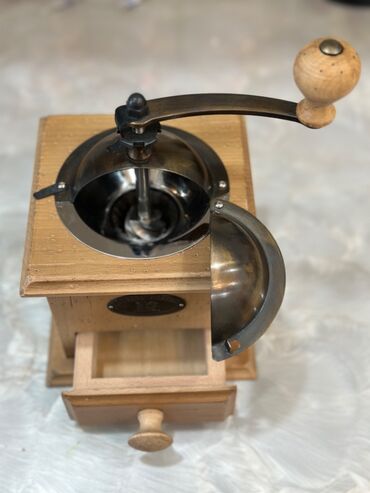 Qəhvədanlar: Qəhvədan, Fransa — 10