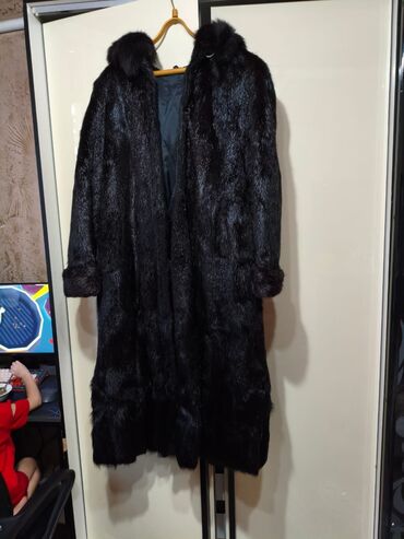 длинное трикотажное платье с капюшоном: Шуба, Длинная модель, С капюшоном