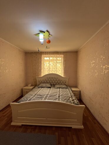 гостиной дом: 100 кв. м, 3 бөлмө