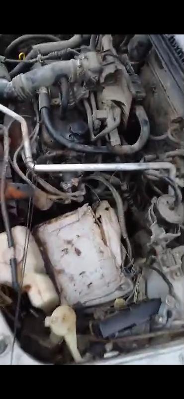 Другие детали кузова: ЗАДНЫЙ СТОП ЛЕВЫЙ Запчасти серебристый цвет кузова. В наличии по — 17