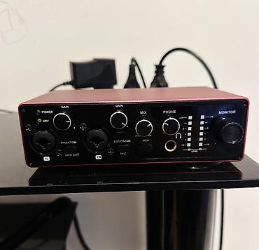 moni̇tor: USB Audio Interface – 2 giriş / 2 çıxış, qırmızı metal korpus — 1
