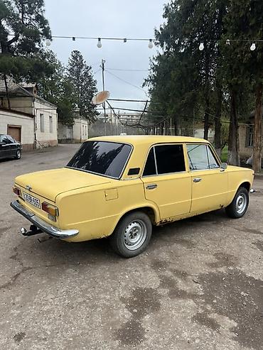 VAZ (LADA): Model: VAZ 2101 “Jiquli” Kuzov: sedan, 4 qapı Rəng: sarı Ön-arkalı — 12