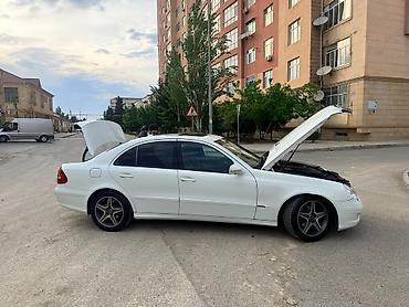 Mercedes-Benz: Mercedes-Benz E-Class: 2.2 l | 2007 il Sedan — 10