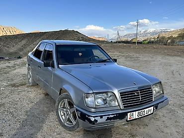 Другие детали салона: Mercedes-Benz — E220 - Классический интерьер с синим текстильным — 11