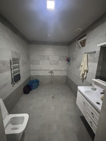 Həyət evləri və villaların satışı: 4 otaqlı, 170 kv. m, Kredit yoxdur, Orta təmir — 12