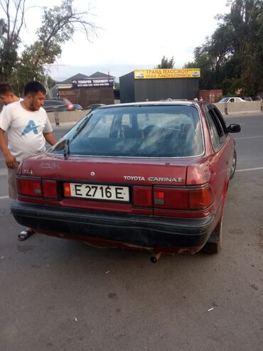 балыкчы машины: Toyota Carina: 1990 г., 1.6 л, Механика, Бензин, Хетчбек