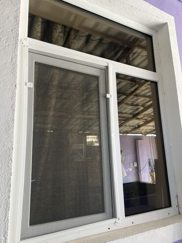 taxta pencereler: Yerinə qapı açıldıqı üçün satılır navesin altında olduqu üçün yağış